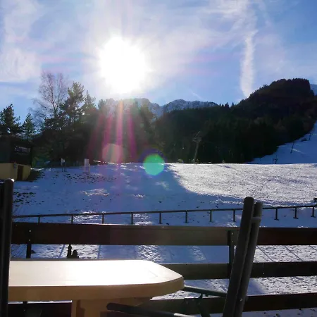 Romantic Chalet-style Flat With Mountain View Appartement *