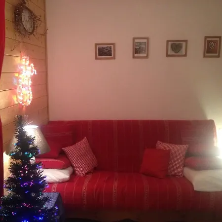 Romantic Chalet-style Flat With Mountain View