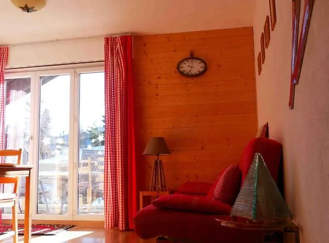 Romantic Chalet-style Flat With Mountain View Apartmán