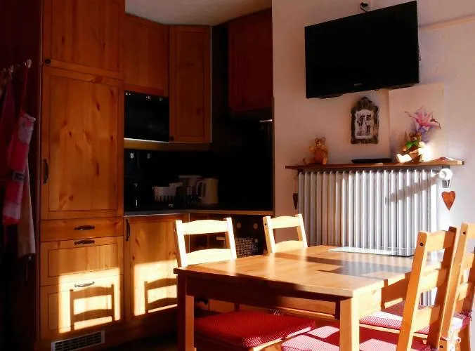 Romantic Chalet-style Flat With Mountain View * Torgon