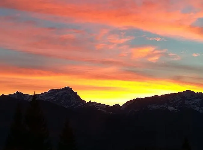 Romantic Chalet-style Flat With Mountain View