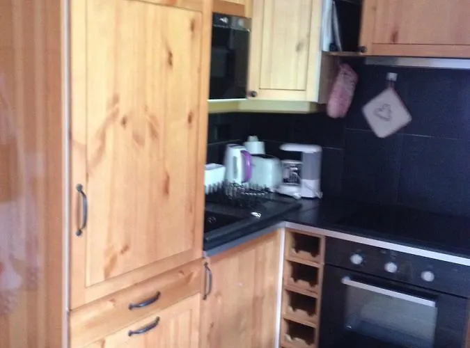 Romantic Chalet-style Flat With Mountain View Apartmán *