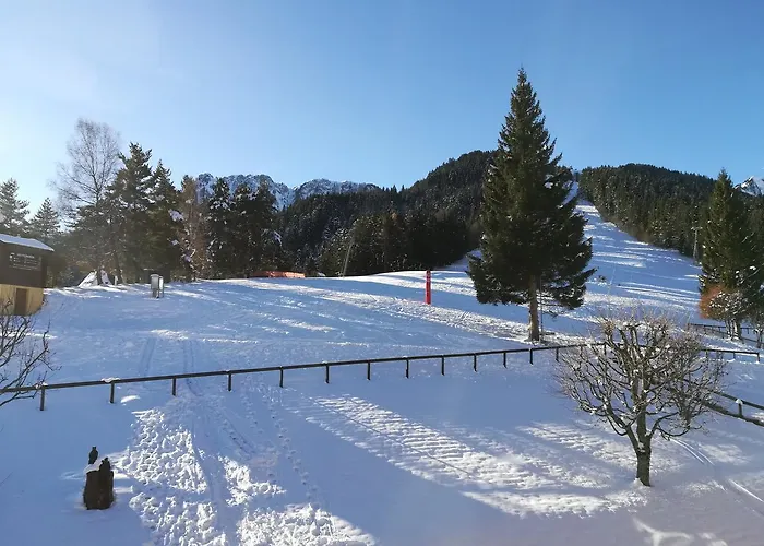 Apartmán Romantic Chalet-style Flat With Mountain View *