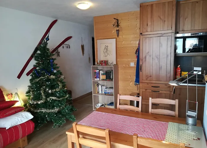 Apartmán Romantic Chalet-style Flat With Mountain View *