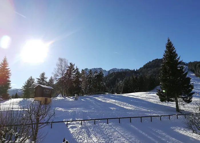 Romantic Chalet-style Flat With Mountain View Apartmán *