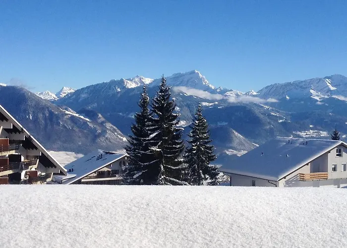 Romantic Chalet-style Flat With Mountain View Apartmán *