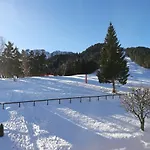 Apartament Romantic Chalet-style Flat With Mountain View *