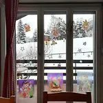 Apartament Romantic Chalet-style Flat With Mountain View *