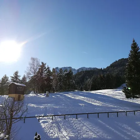 Romantic Chalet-style Flat With Mountain View Apartament *