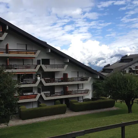 Romantic Chalet-style Flat With Mountain View Appartement *