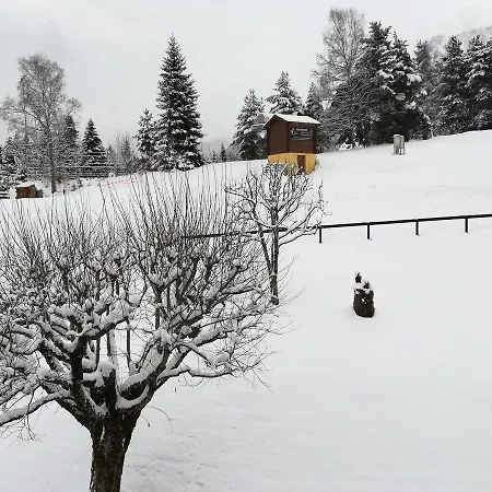 Romantic Chalet-style Flat With Mountain View דירה *